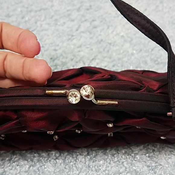 heels & clutch - Picture 7 of 8